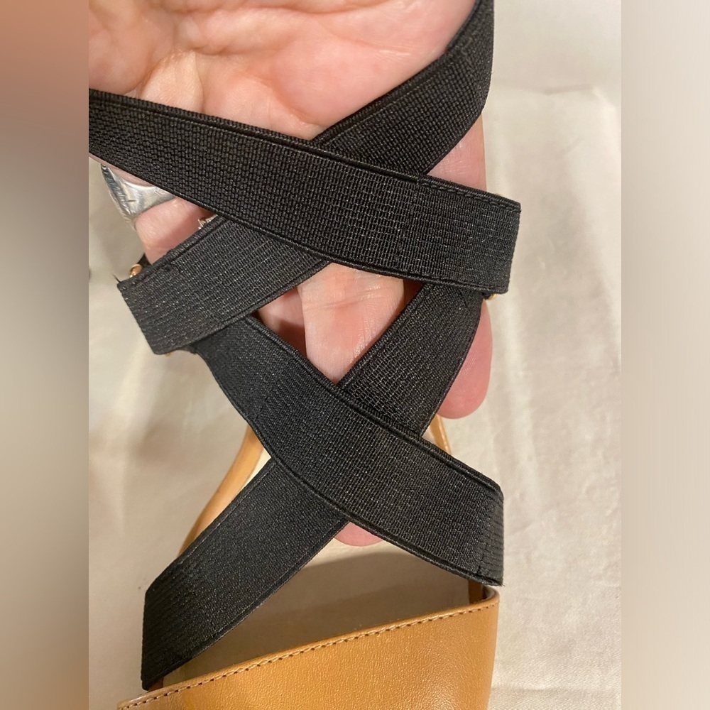 Wendy Strappy Stretch Sandal, Black/Tan
Brand: MICHAEL Michael Kors EUC - Picture 10 of 10